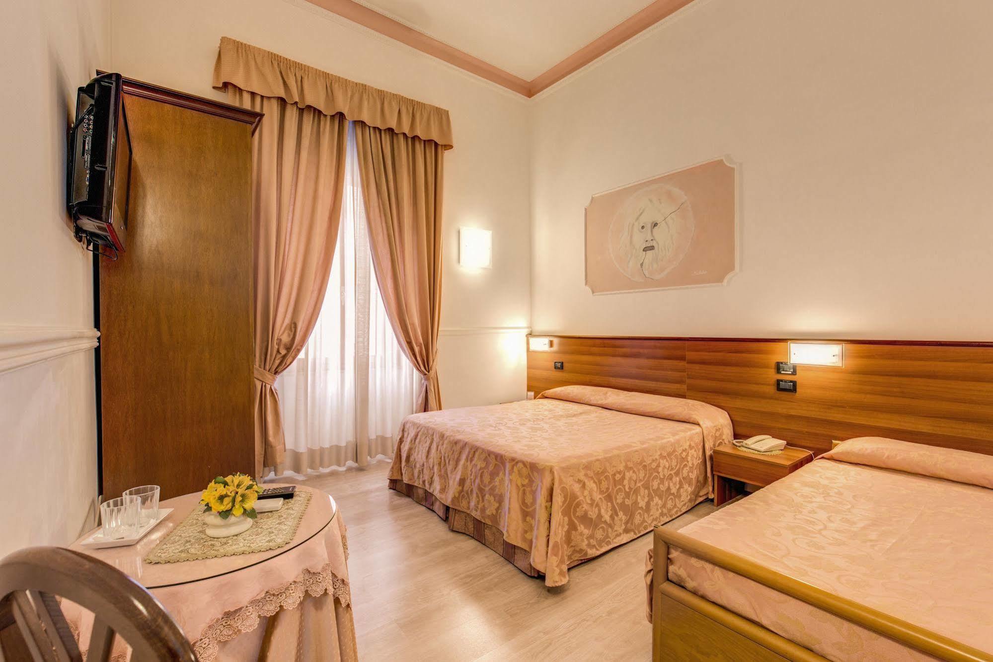 רומא Hotel Martini מראה חיצוני תמונה