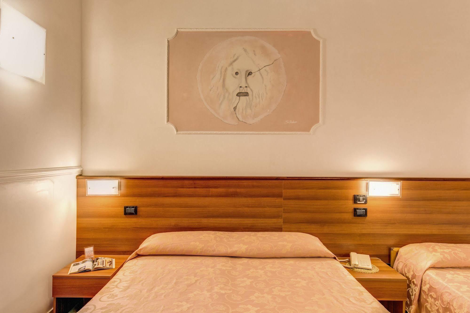 רומא Hotel Martini מראה חיצוני תמונה